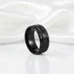 The Titan Gridline black