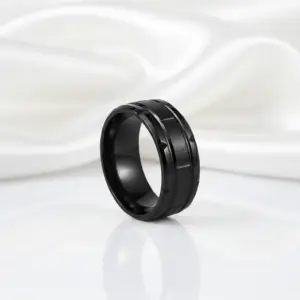 The Titan Gridline black