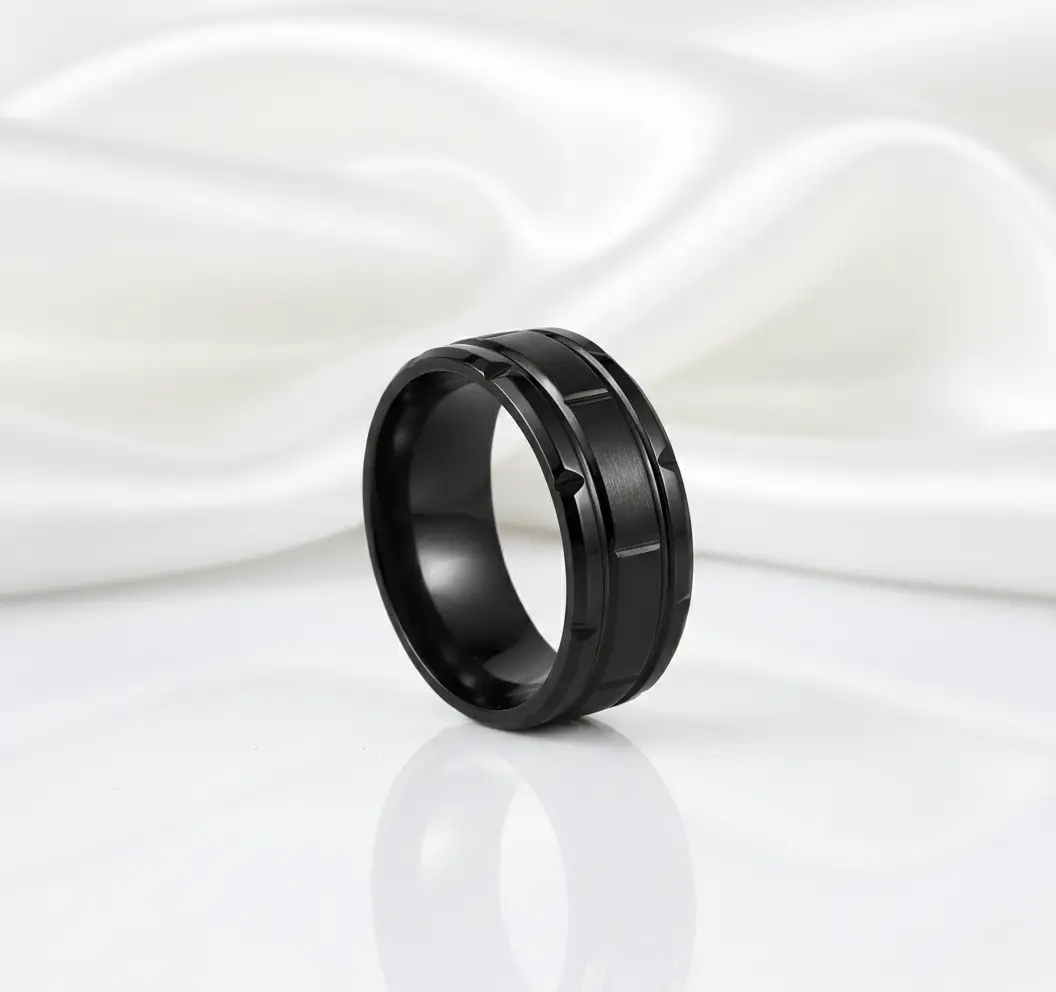 The Titan Gridline black